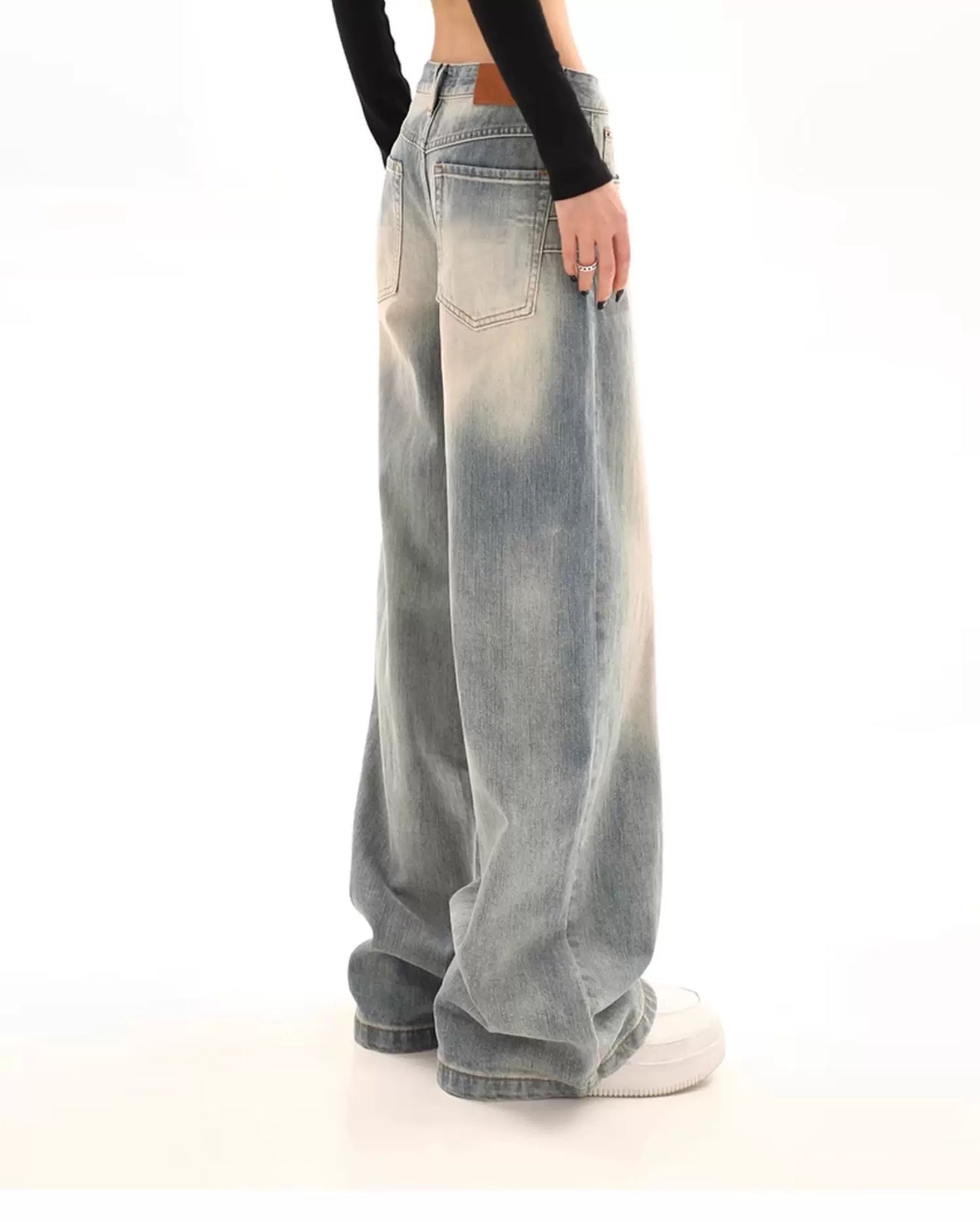 OXAEMIA Basic Washed-Blue Jeans